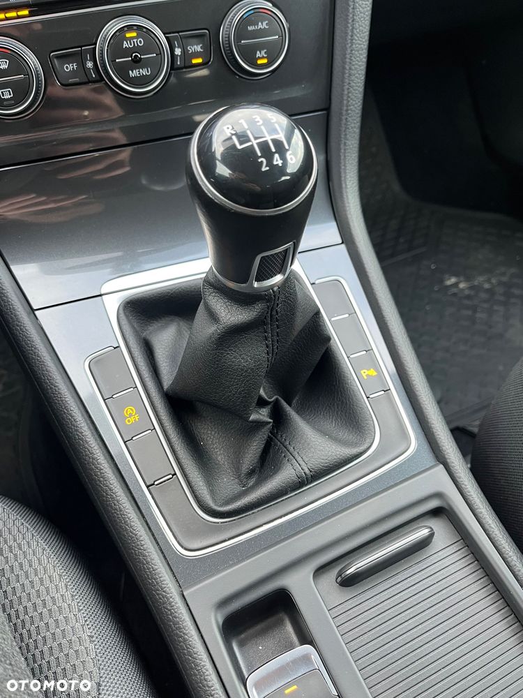 Volkswagen Golf 1.4 TSI BMT Highline - 27