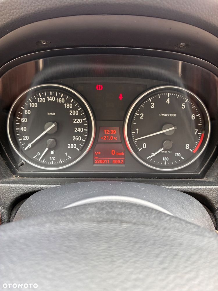 BMW Seria 3 325i - 17
