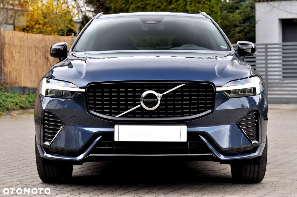 Volvo XC 60 B4 D Plus Dark - 15