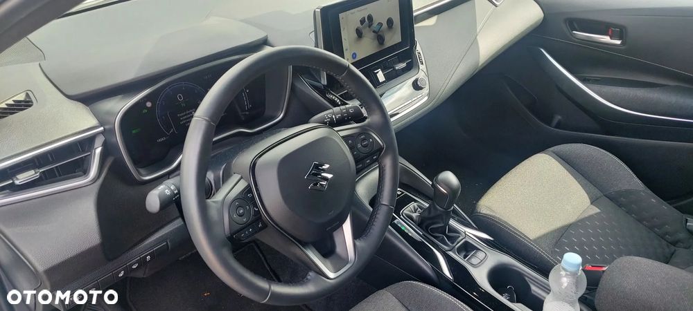 Suzuki Swace 1.8 Hybrid Premium Plus CVT - 9
