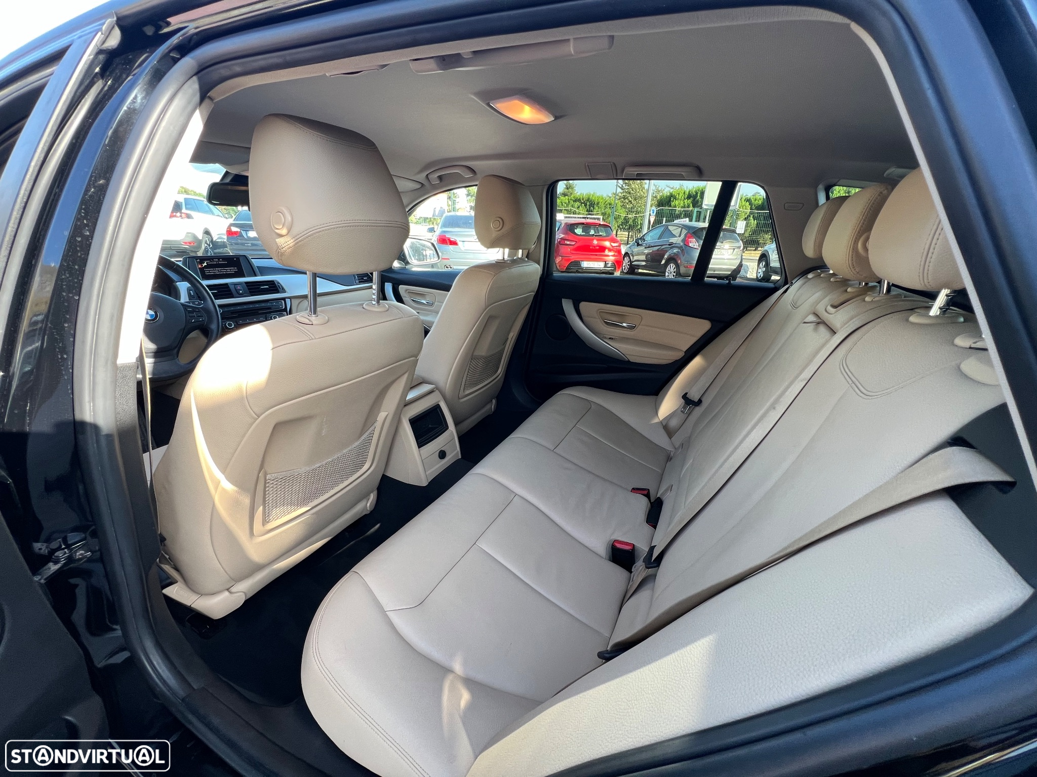 BMW 318 d Touring Advantage Auto - 12