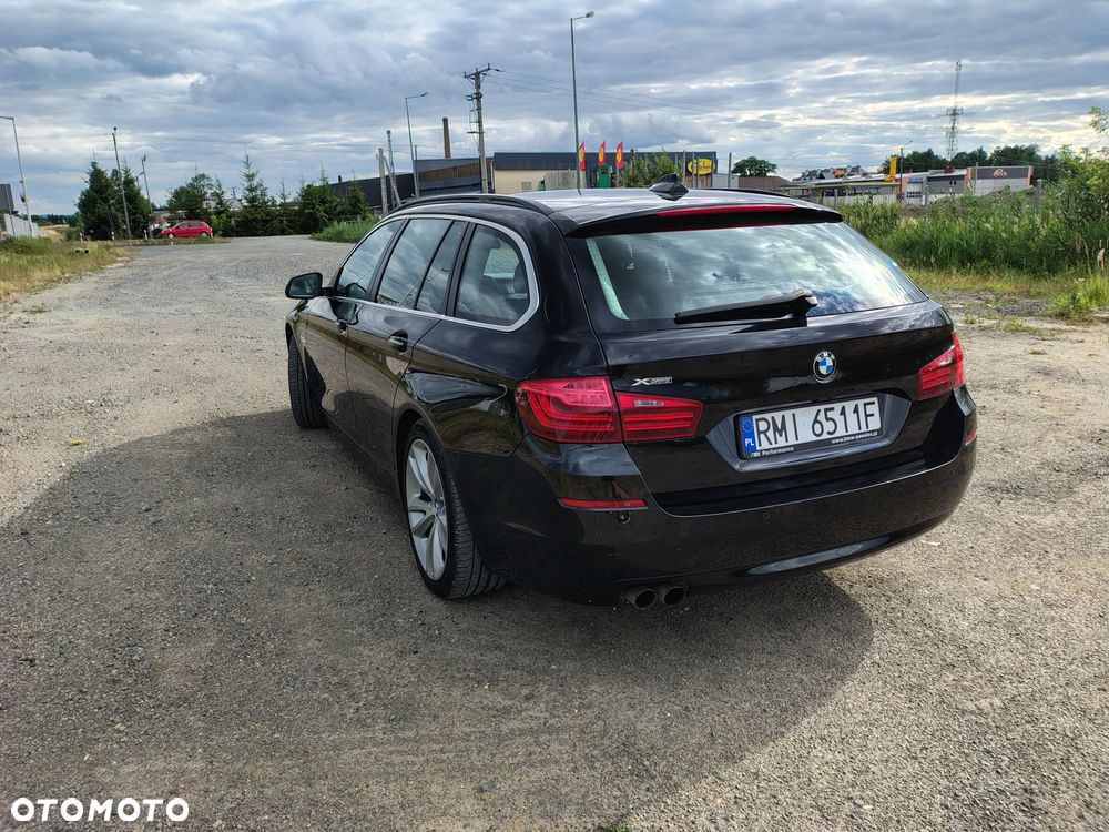 BMW Seria 5 525d xDrive - 3