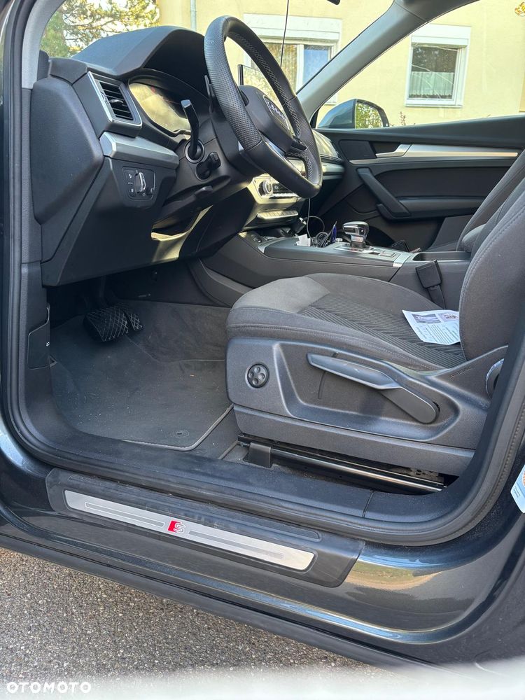 Audi Q5 2022 photo 2