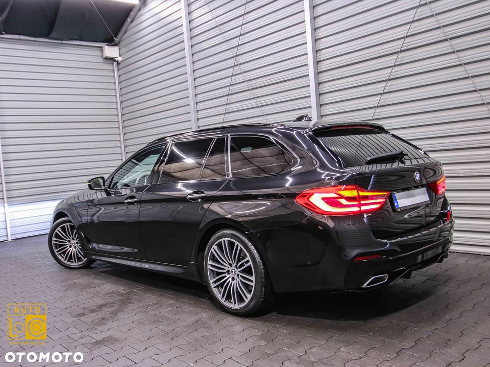 BMW Seria 5 520d M Sport - 4