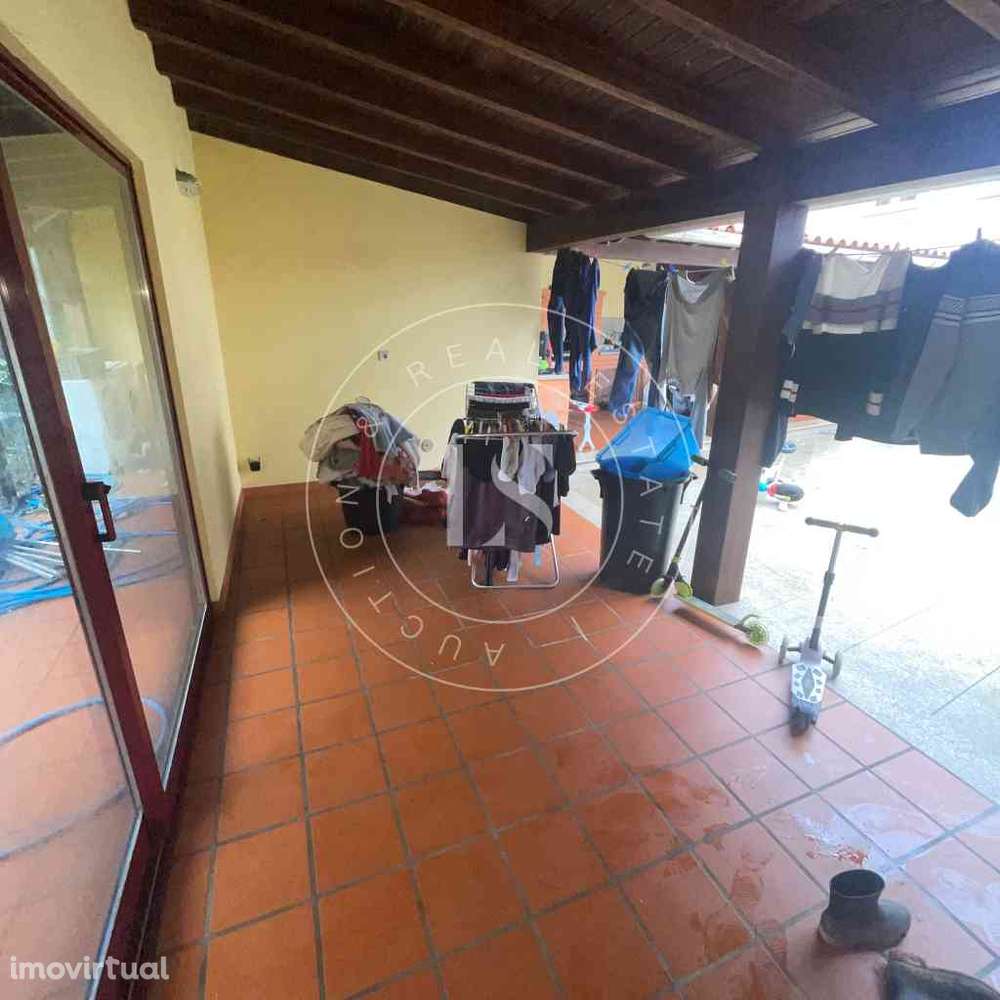 2 Apartamentos + Garagem com Logradouro | Vale de Cambra - Grande imagem: 4/38