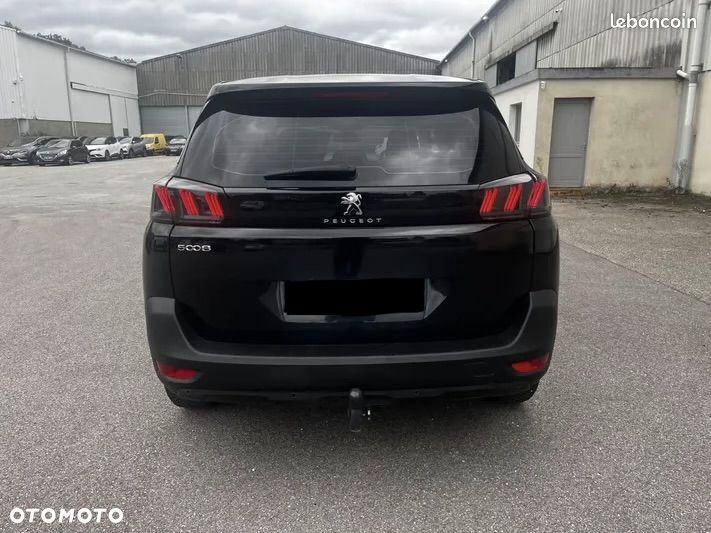Peugeot 5008 - 6