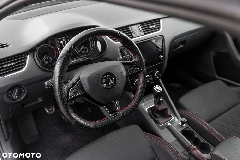 Skoda Octavia 2.0 TSI GPF RS 245 - 23