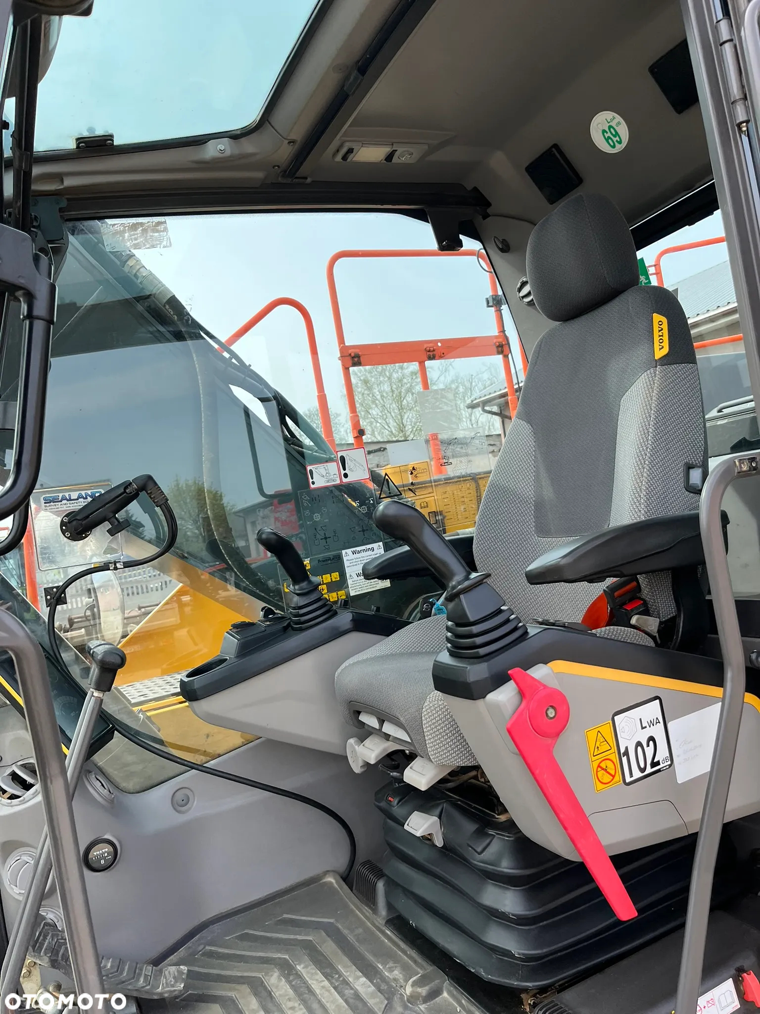 Volvo EC220EL - 19