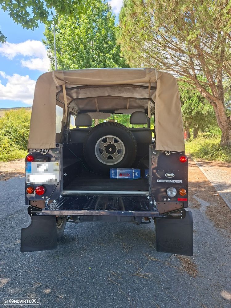 Land Rover Defender 90 2.2 CRD E - 13