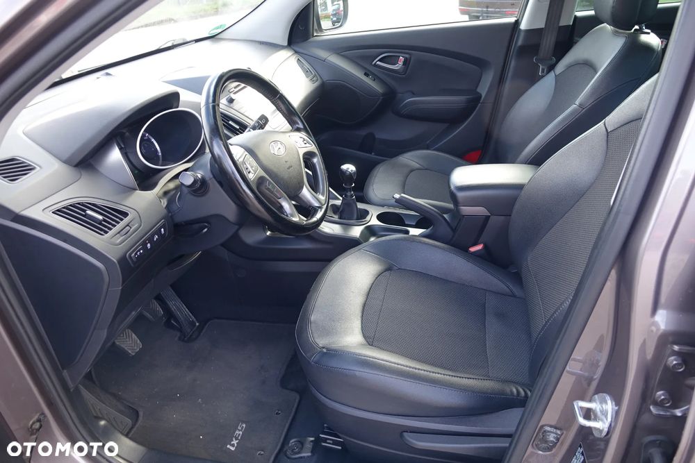 Hyundai ix35 1.6 2WD blue Style - 11