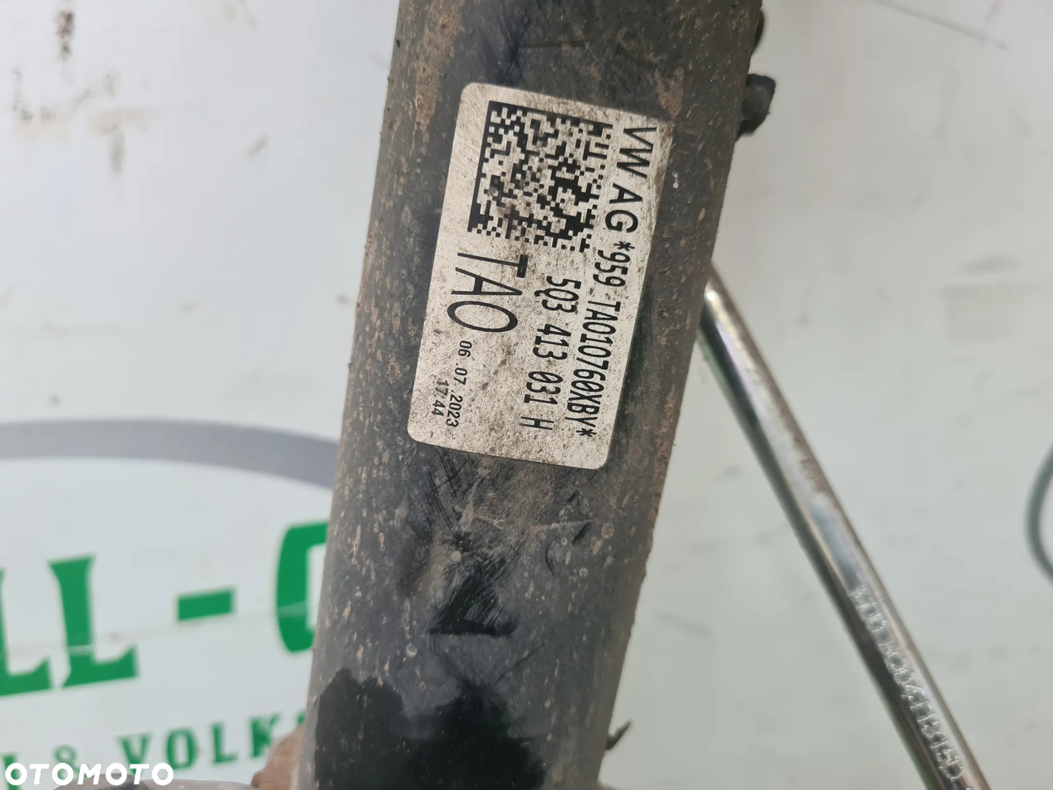 SEAT ATECA ZAWIESZENIE MCPERSON ZWROTNICA PRZÓD  PRAWA  5Q0256S 5Q3413031 - 9