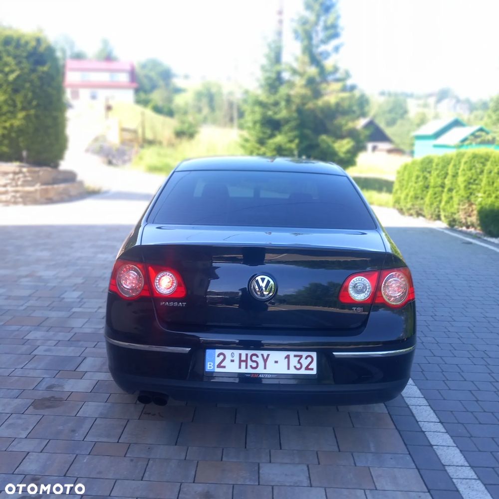 Volkswagen Passat 1.8 TSI R-Line Edition Plus - 5