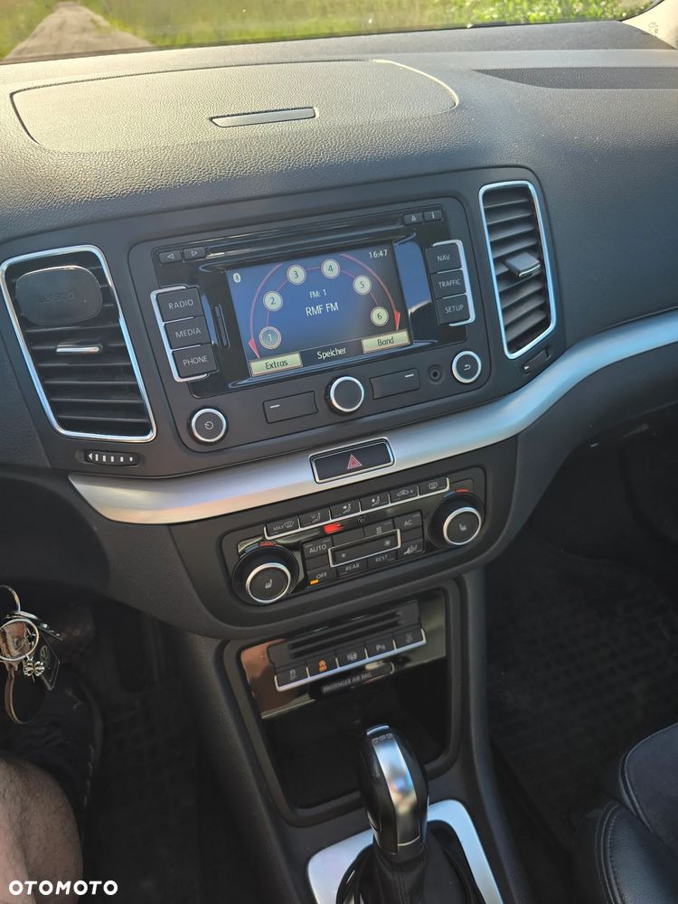 Volkswagen Sharan 2.0 TDI Highline DSG - 16