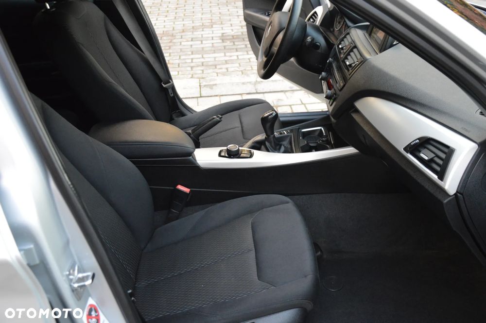 BMW Seria 1 116i Sport Line - 12