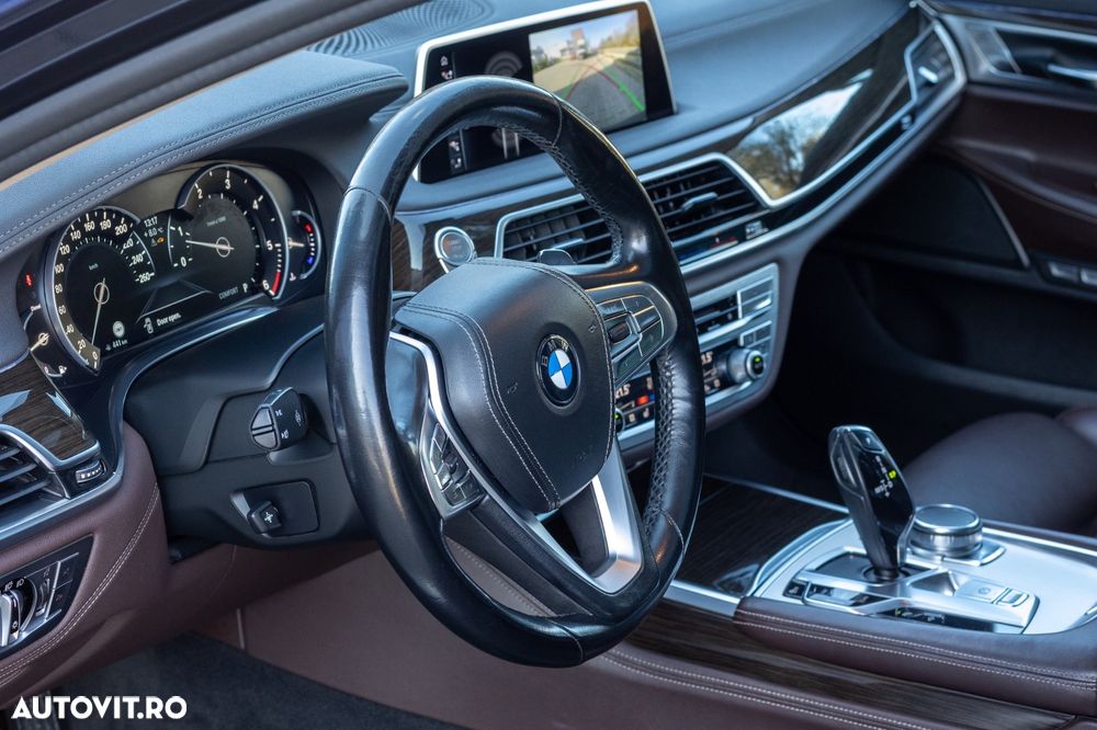 BMW Seria 7 730d xDrive - 25