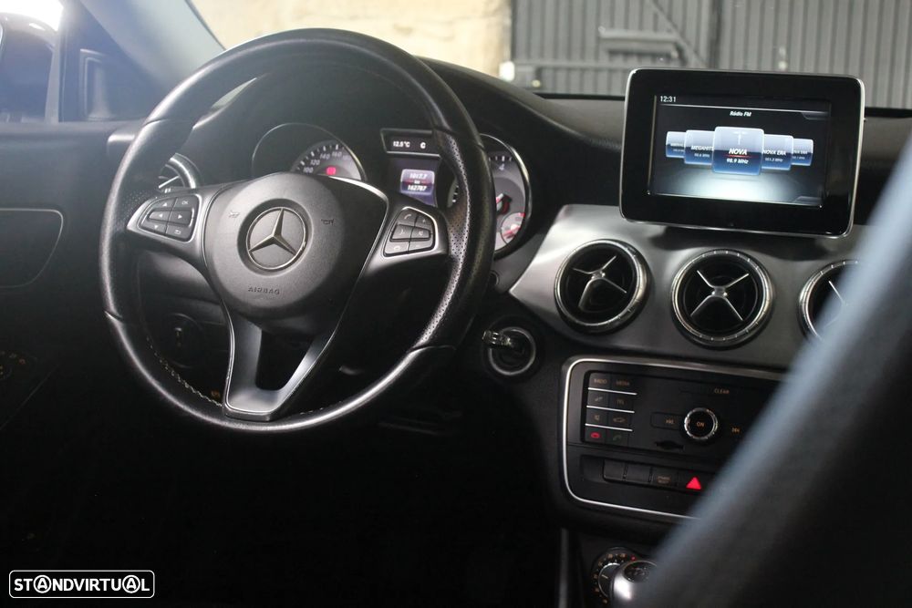 Mercedes-Benz CLA 180 d Urban - 9
