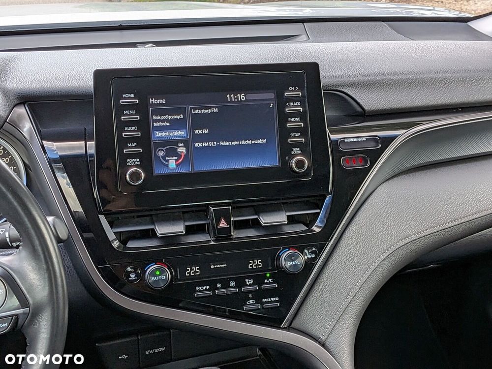 Toyota Camry 2.5 Hybrid Comfort CVT - 25