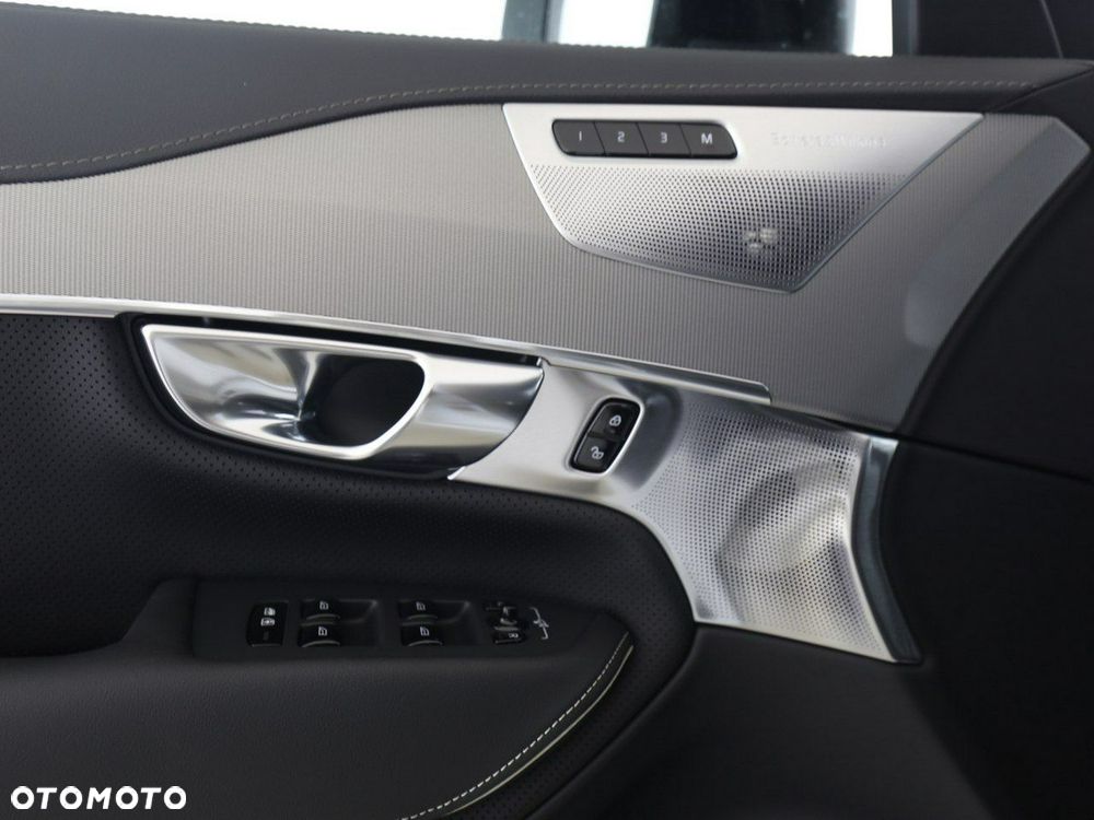 Volvo XC 90 - 13