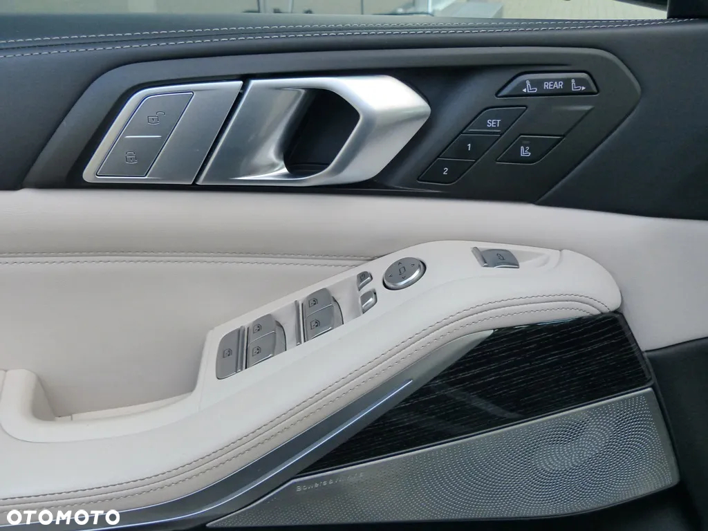 BMW X7 M50i sport - 17