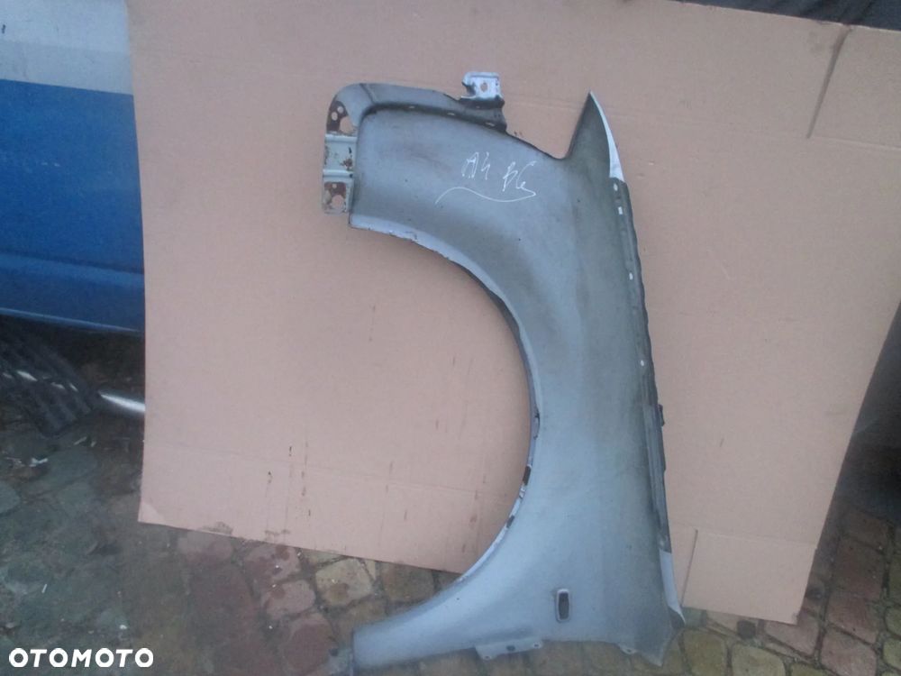 Błotnik prawy Audi A4 B6 - 4