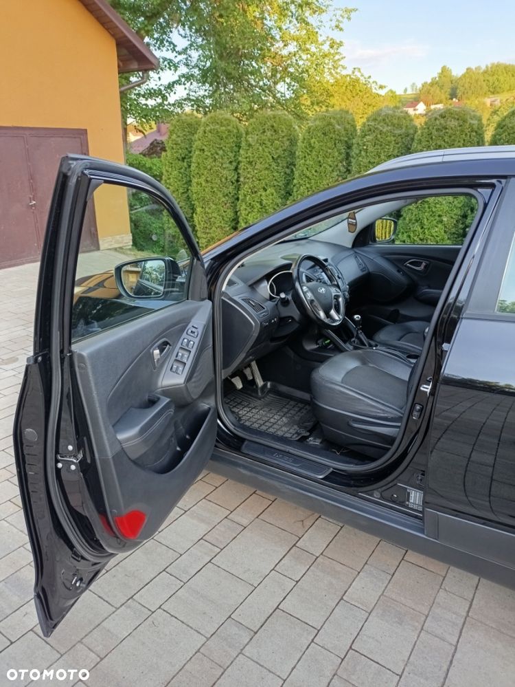 Hyundai ix35 1.6 2WD Fifa World Cup Edition - 12