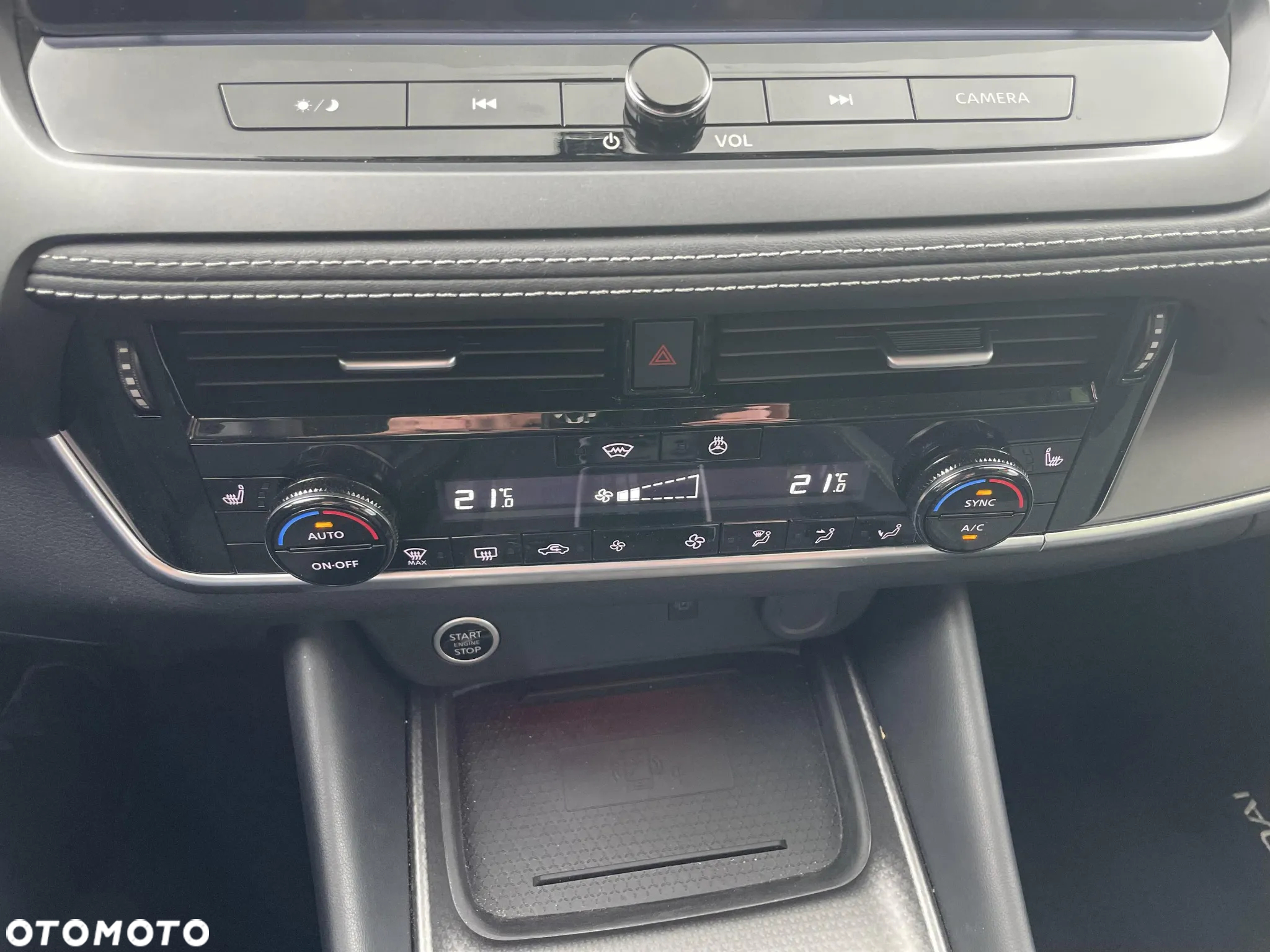 Nissan Qashqai 1.3 DIG-T mHEV N-Connecta Xtronic - 19