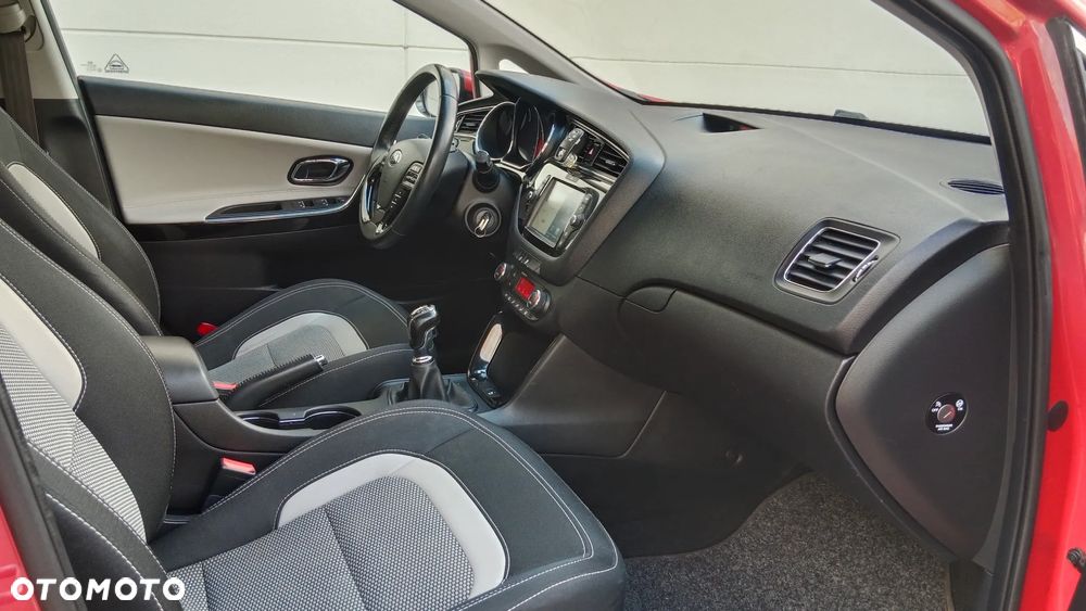 Kia Ceed 1.6 CRDi S - 28