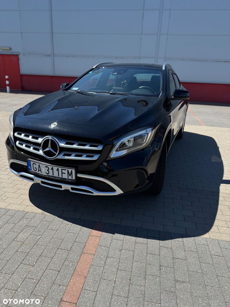 Mercedes-Benz GLA 200 7G-DCT - 8