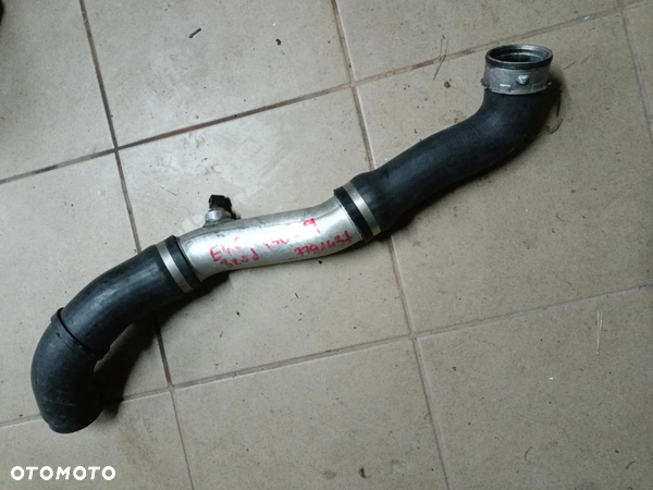 Przewód powietrza rura wąż intercoolera kolektora BMW E46 320d 150km Lift 7791437