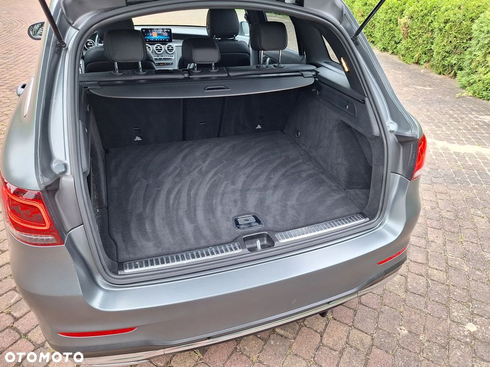 Mercedes-Benz GLC 200 4Matic 9G-TRONIC AMG Line - 25