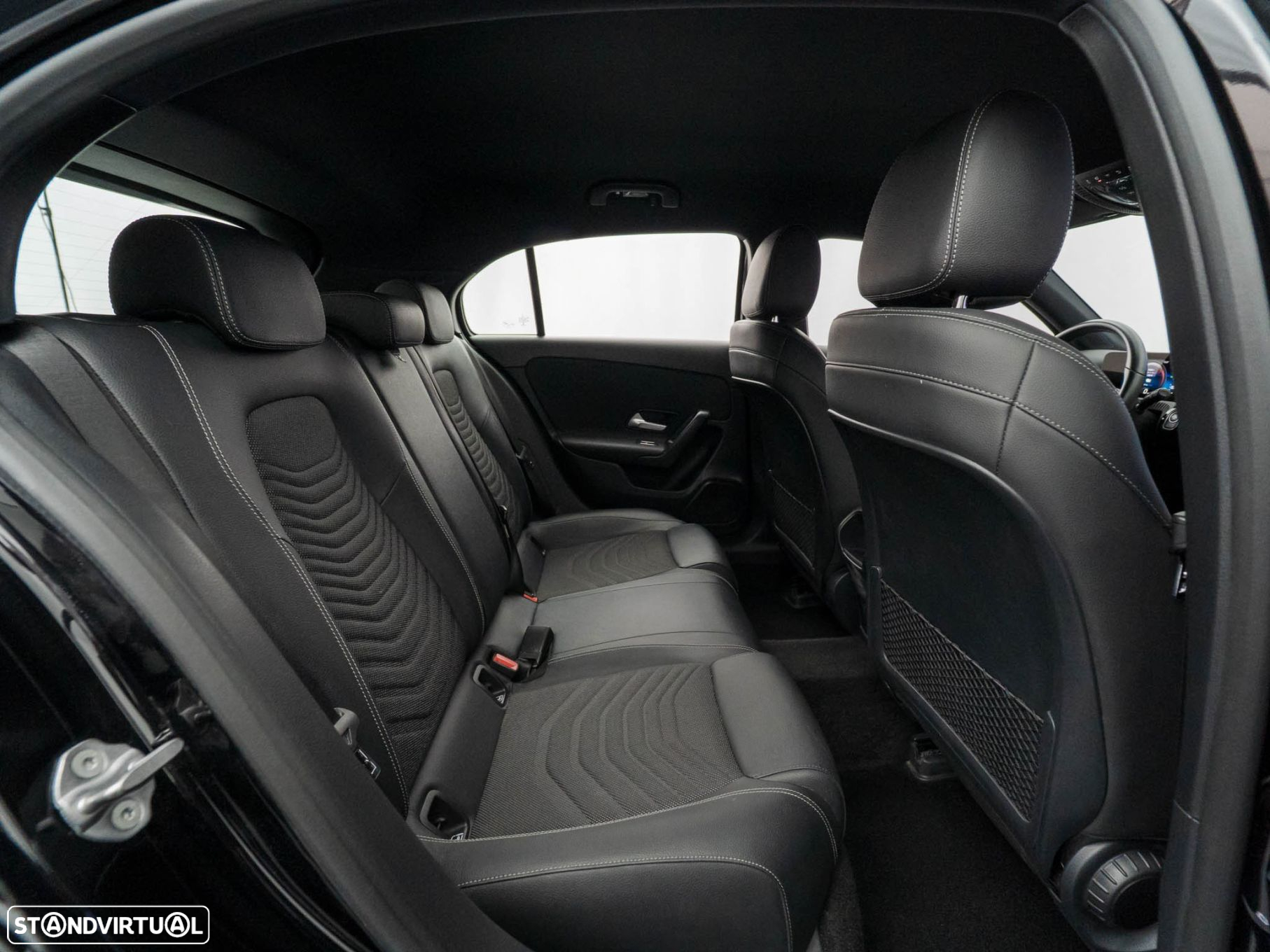 Mercedes-Benz A 250 e Style Plus - 36