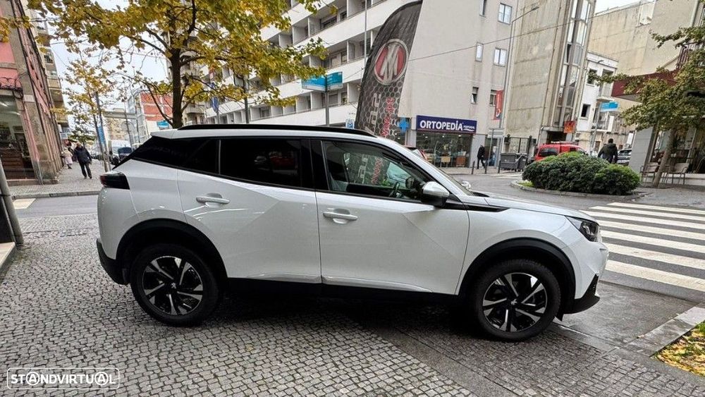 Peugeot 2008 1.5 BlueHDi Allure Pack EAT8 - 4