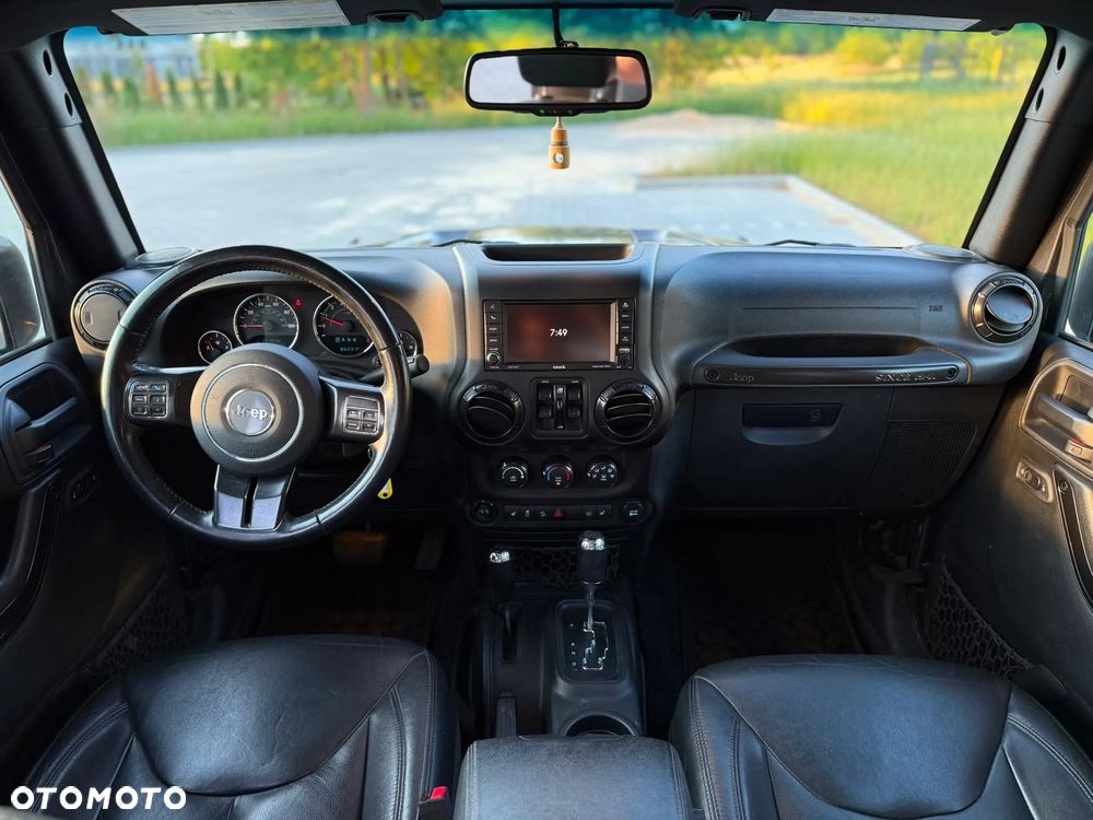 Jeep Wrangler - 9