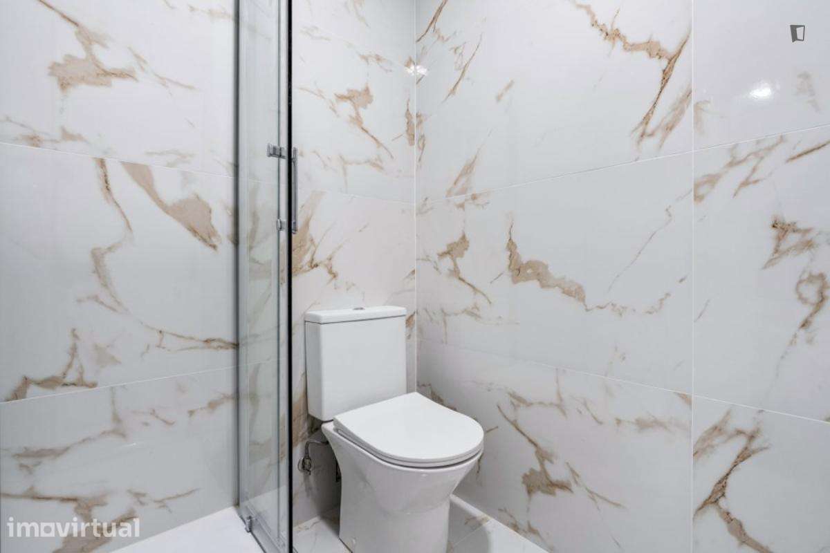 Quarto - localizado em Amadora Lisbon - Grande imagem: 4/25