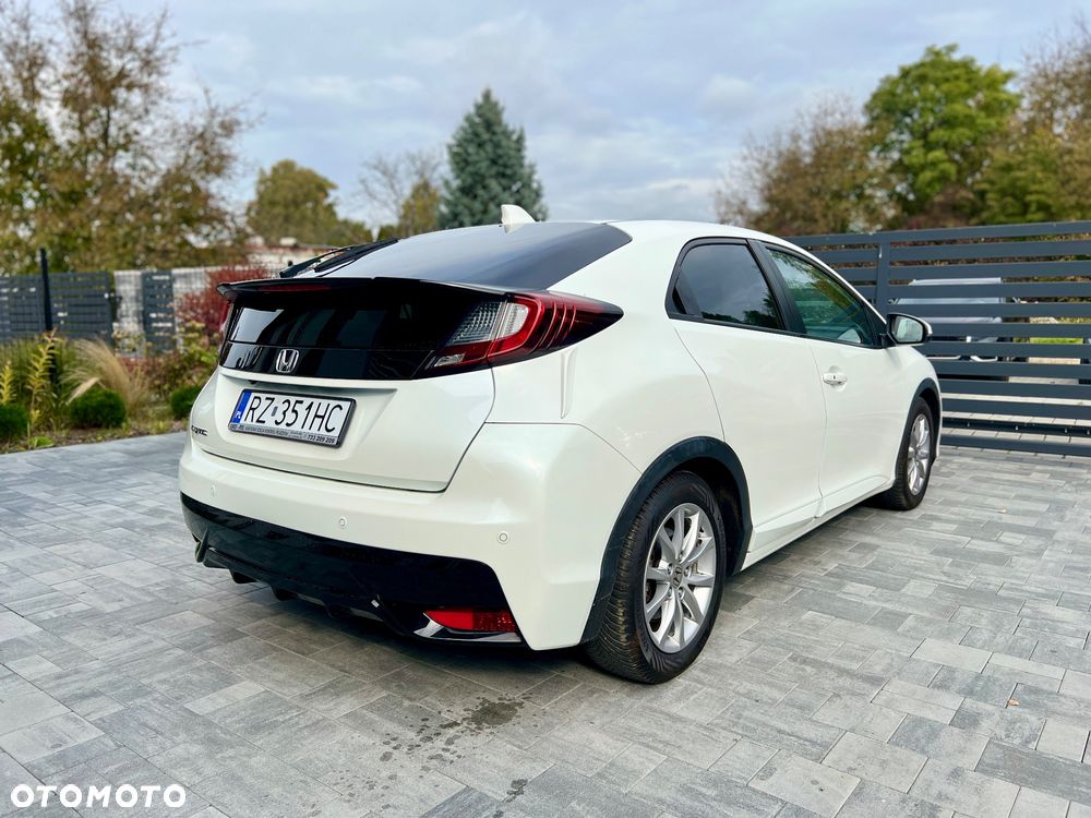 Honda Civic 1.8 i-VTEC Automatik Executive - 3