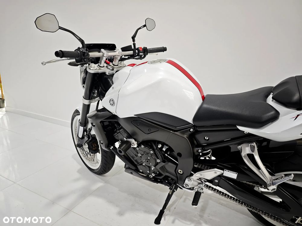 Yamaha FZ - 18