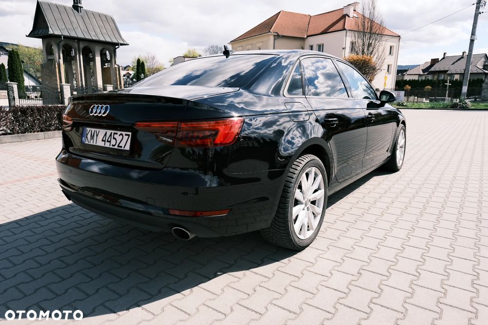 Audi A4 Limousine - 5