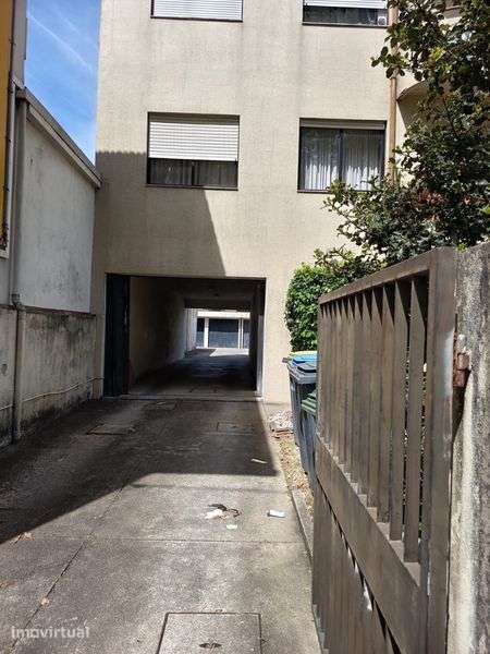 Apartamento T2 c/garagem fechada - Grande imagem: 2/8