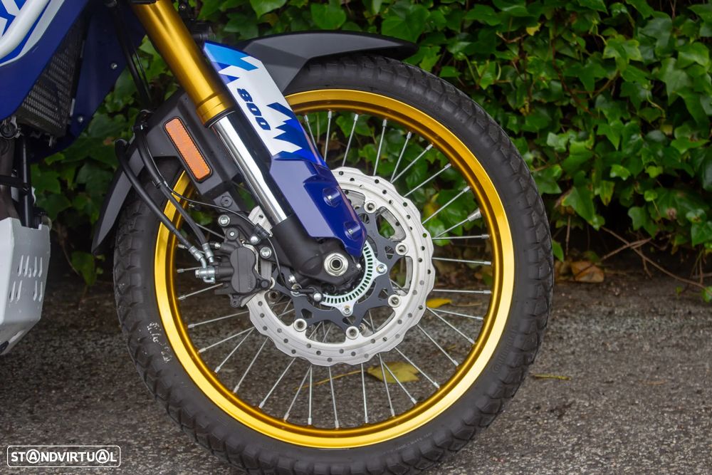 Suzuki DL Vstrom 800 DE - 12