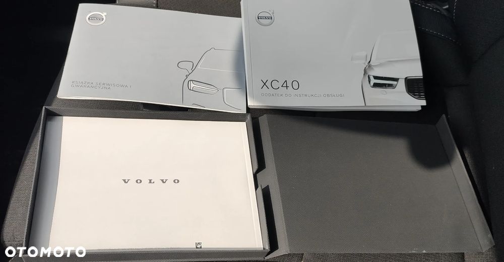 Volvo XC 40 T3 Momentum Pro - 30