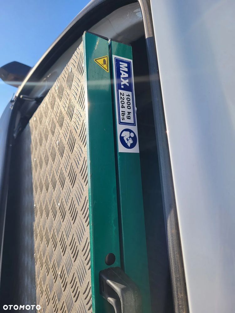 Mercedes-Benz 317 - 13