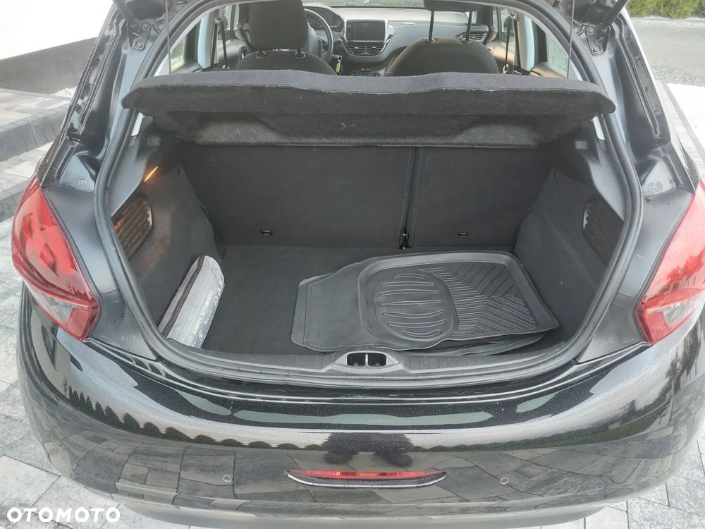 Peugeot 208 1.2 VTi Style - 11