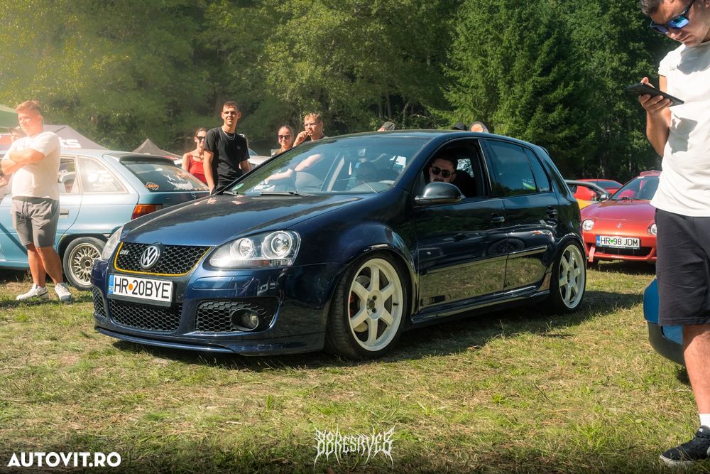 Volkswagen Golf 2.0 GTI - 1