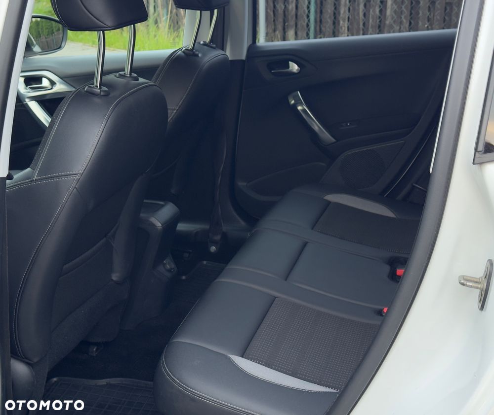Peugeot 2008 e-HDi FAP 92 ETG6 STOP & START Allure - 16