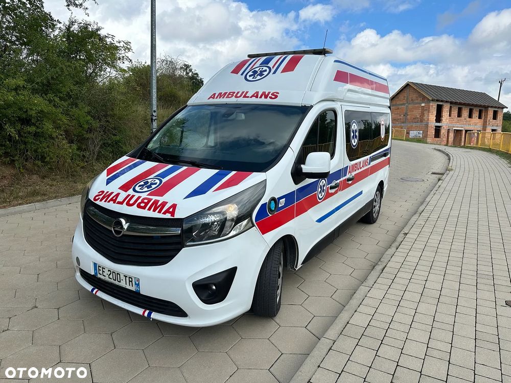 Opel Vivaro Wysoka Maxi Karetka Ambulans Ambulance Sanitarny EN1789 - 3