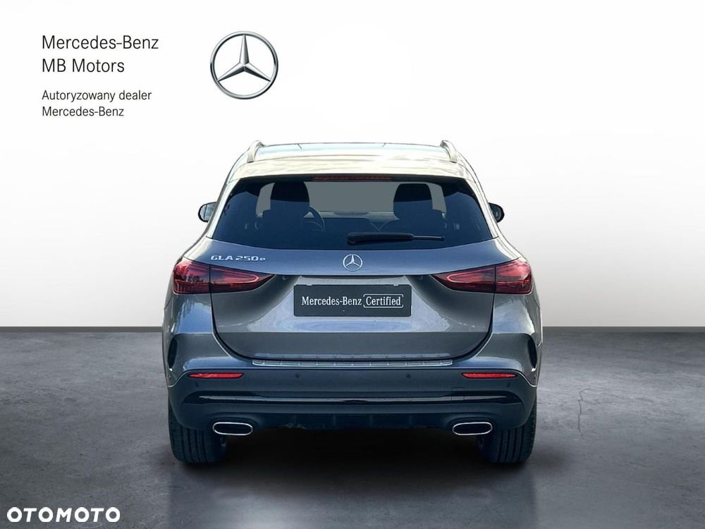 Mercedes-Benz GLA 250 e PHEV AMG Line 8G-DCT - 5