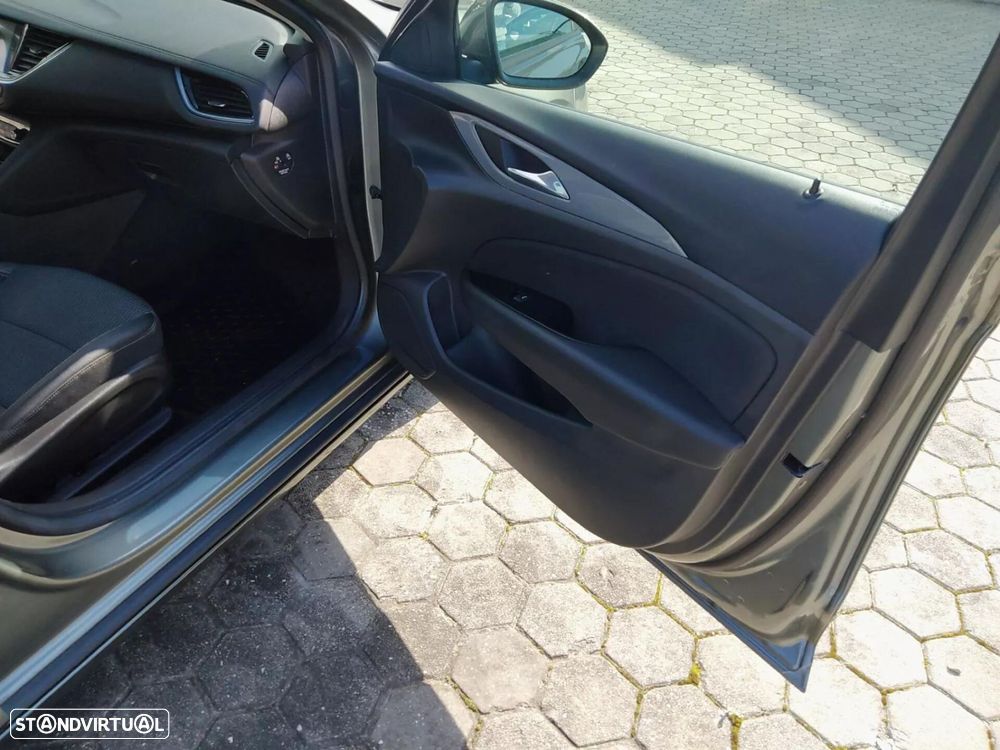 Opel Insignia Grand Sport - 34