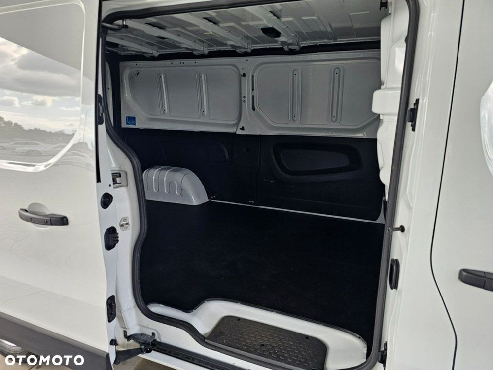 Renault Trafic - 12