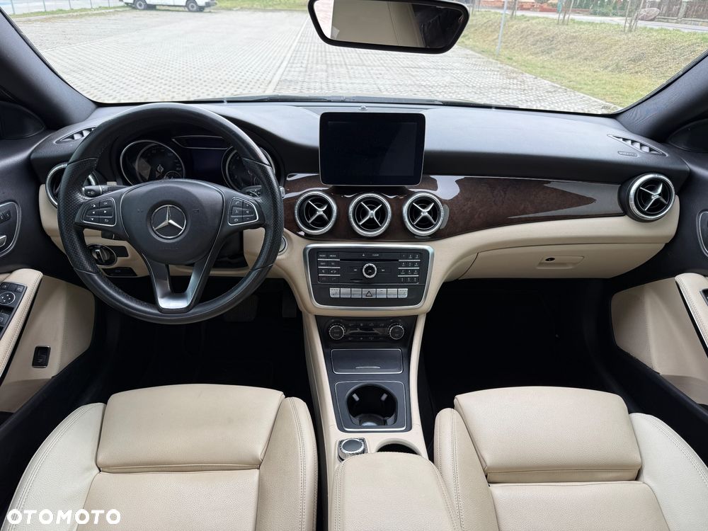 Mercedes-Benz CLA 250 7G-DCT Sport - 11