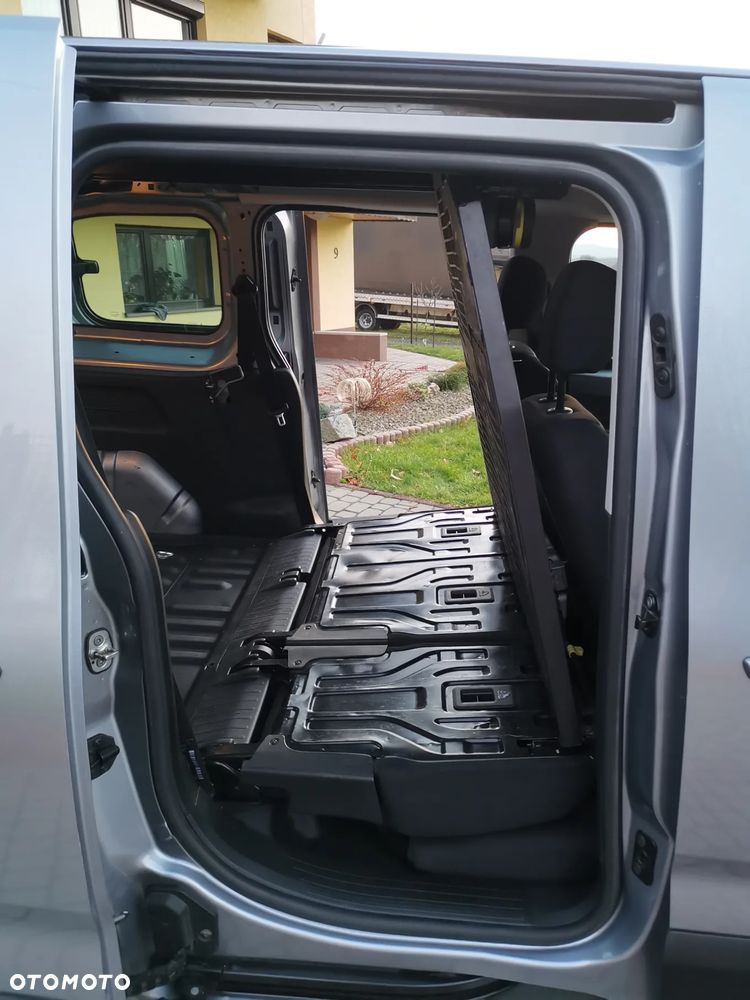 Opel Combo XL 1.5 CDTI Essentia S&S - 28